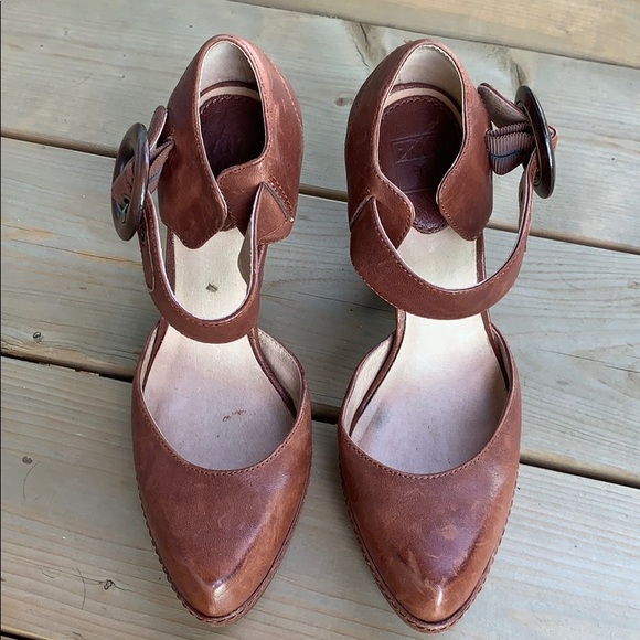 high heels - Picture 2 of 2